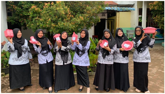 Bingkisan untuk guru-guru SDS PAB-33 memperingati hari guru 25 Nov 2024 dihalaman Sekolah SDS PAB-33 Sidodadi